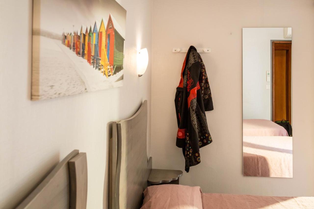 Hotel De La Plage グリュイッサン エクステリア 写真